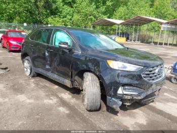 Salvage Ford Edge