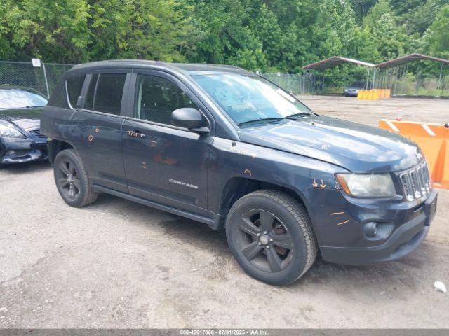  Salvage Jeep Compass