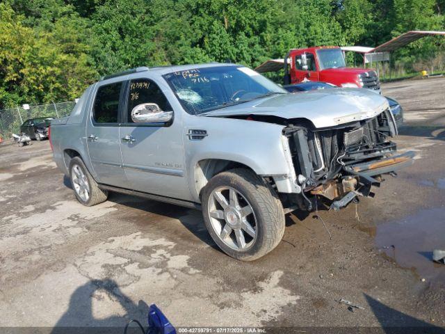  Salvage Cadillac Escalade