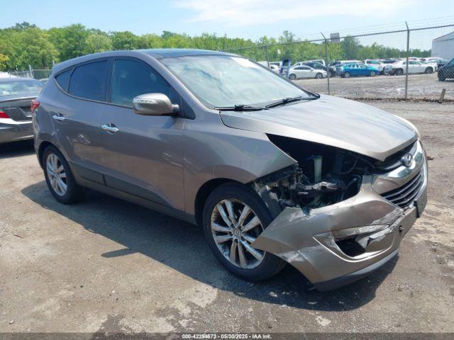  Salvage Hyundai TUCSON