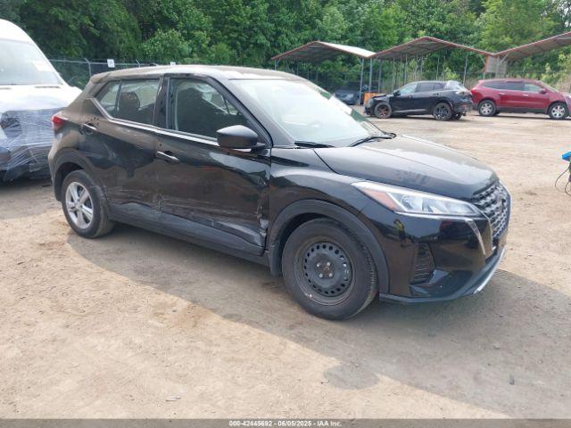  Salvage Nissan Kicks
