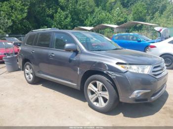  Salvage Toyota Highlander