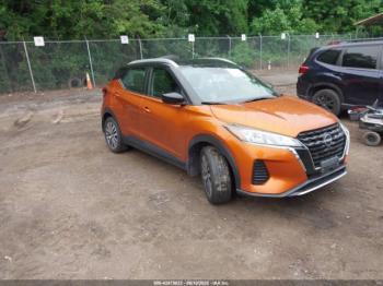  Salvage Nissan Kicks