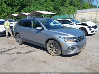  Salvage Volkswagen Tiguan