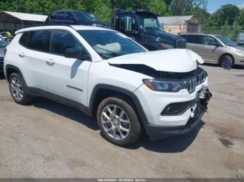  Salvage Jeep Compass