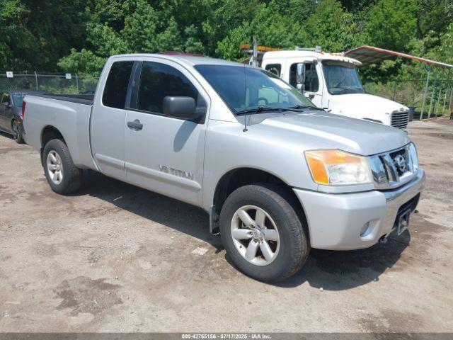  Salvage Nissan Titan
