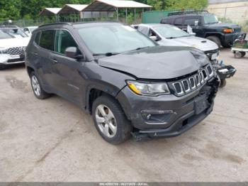  Salvage Jeep Compass