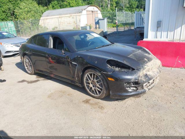  Salvage Porsche Panamera