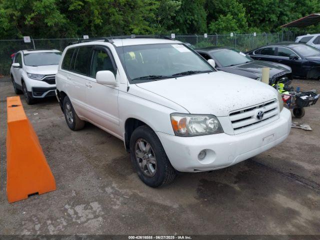  Salvage Toyota Highlander