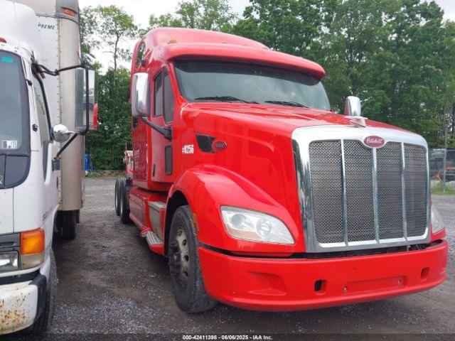  Salvage Peterbilt 587
