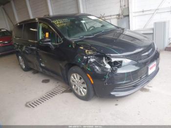  Salvage Chrysler Voyager