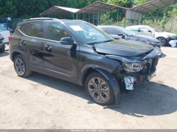  Salvage Kia Seltos