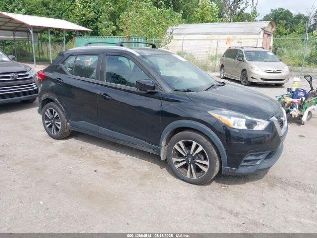  Salvage Nissan Kicks