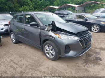  Salvage Nissan Kicks