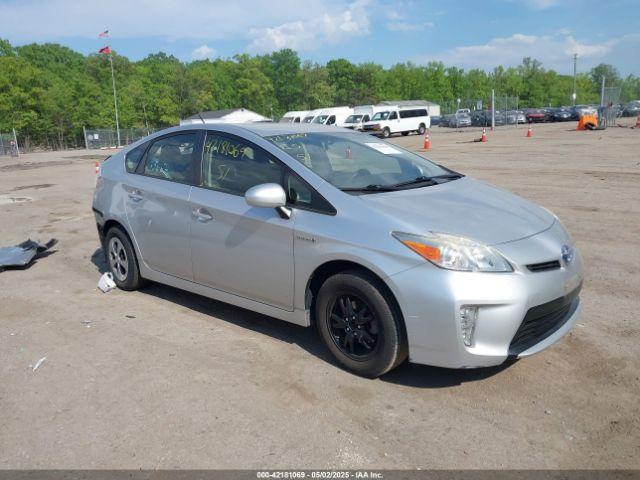  Salvage Toyota Prius
