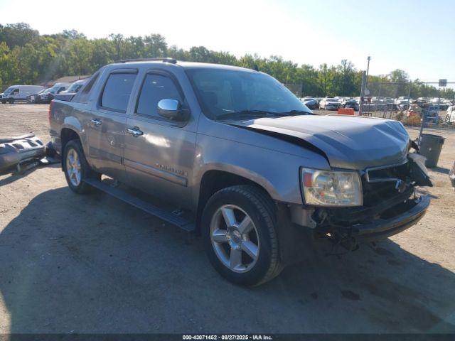  Salvage Chevrolet Avalanche 1500