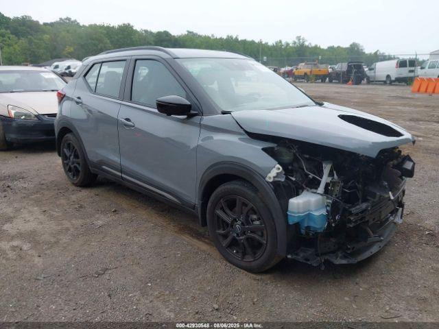  Salvage Nissan Kicks