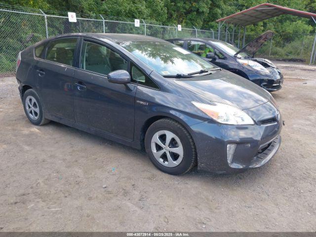  Salvage Toyota Prius
