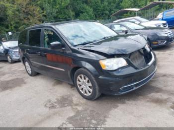  Salvage Chrysler Town & Country