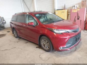  Salvage Toyota Sienna