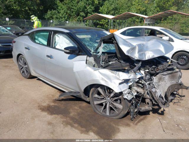  Salvage Nissan Maxima