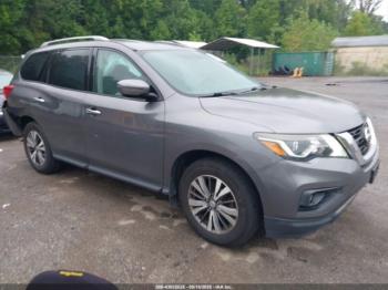  Salvage Nissan Pathfinder
