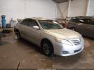 Toyota Camry Le Image 1