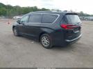 Chrysler Pacifica Touring L Image 4