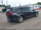 Chrysler Pacifica Touring L Image 9