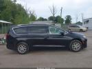 Chrysler Pacifica Touring L Image 12