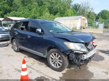  Salvage Nissan Pathfinder