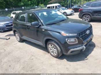  Salvage Hyundai VENUE