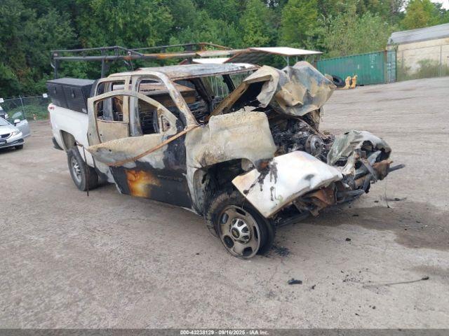  Salvage Chevrolet Silverado 2500