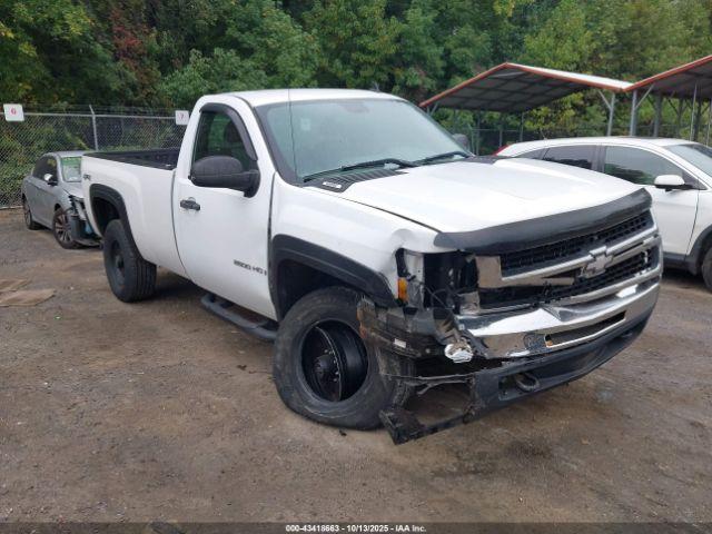  Salvage Chevrolet Silverado 2500