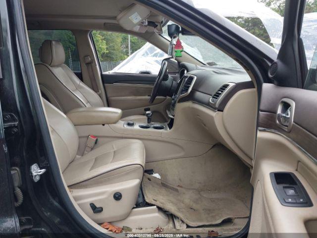 Jeep Grand Cherokee Overland Image 2