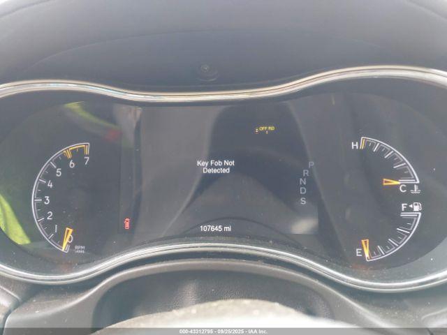 Jeep Grand Cherokee Overland Image 14