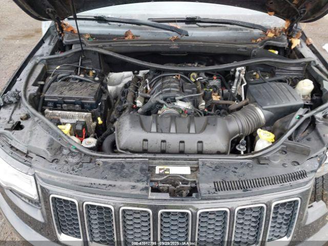 Jeep Grand Cherokee Overland Image 9