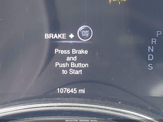 Jeep Grand Cherokee Overland Image 10