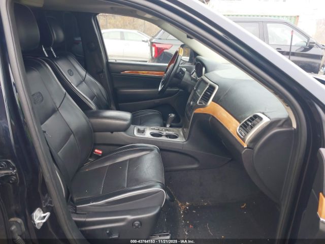 Jeep Grand Cherokee Overland Image 13