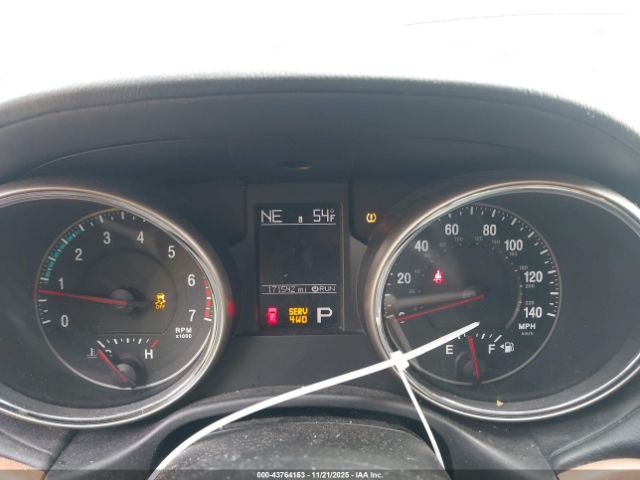 Jeep Grand Cherokee Overland Image 5