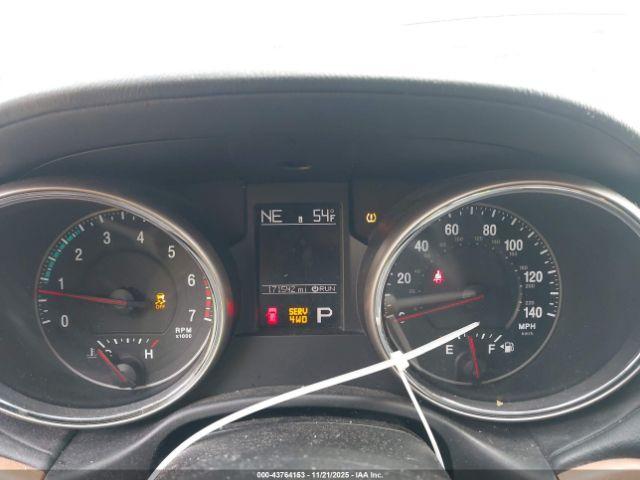 Jeep Grand Cherokee Overland Image 5