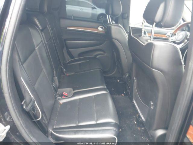 Jeep Grand Cherokee Overland Image 15