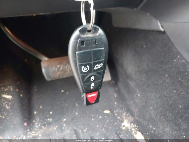 Jeep Grand Cherokee Overland Image 8