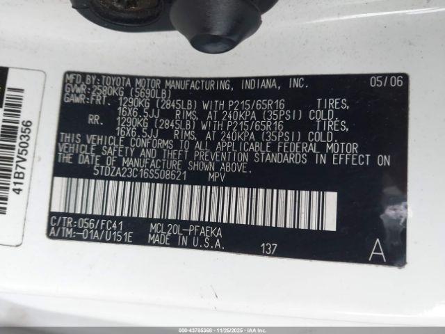 Toyota Sienna Le Image 9