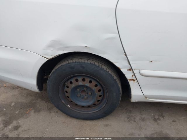 Toyota Sienna Le Image 10