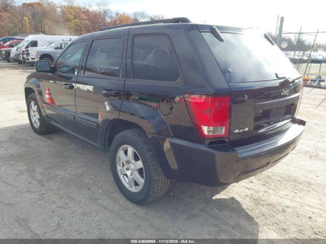 Jeep Grand Cherokee Laredo Image 2