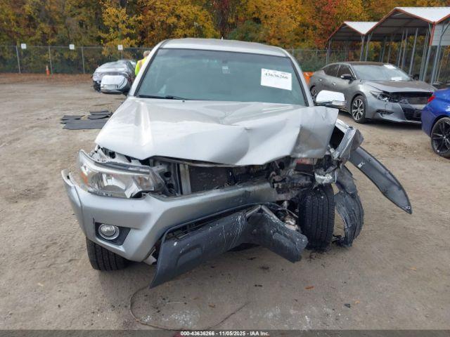 Toyota Tacoma Base V6 Image 9