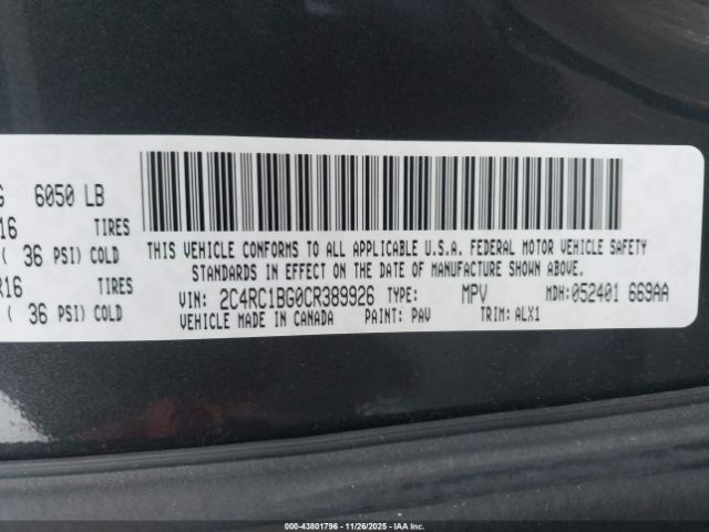 Chrysler Town & Country Touring Image 14