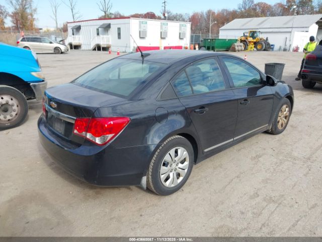 Chevrolet Cruze Ls Auto Image 3