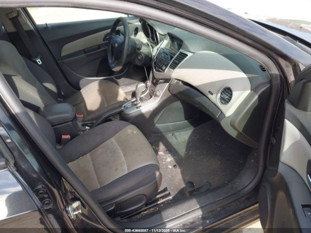 Chevrolet Cruze Ls Auto Image 5